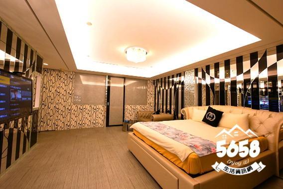 85 旅行 Ie Apartamento Kaohsiung Exterior foto